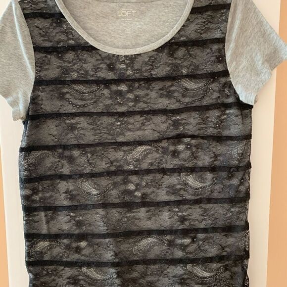 Loft t-shirt medium grey with black lace overlay - Picture 2 of 8